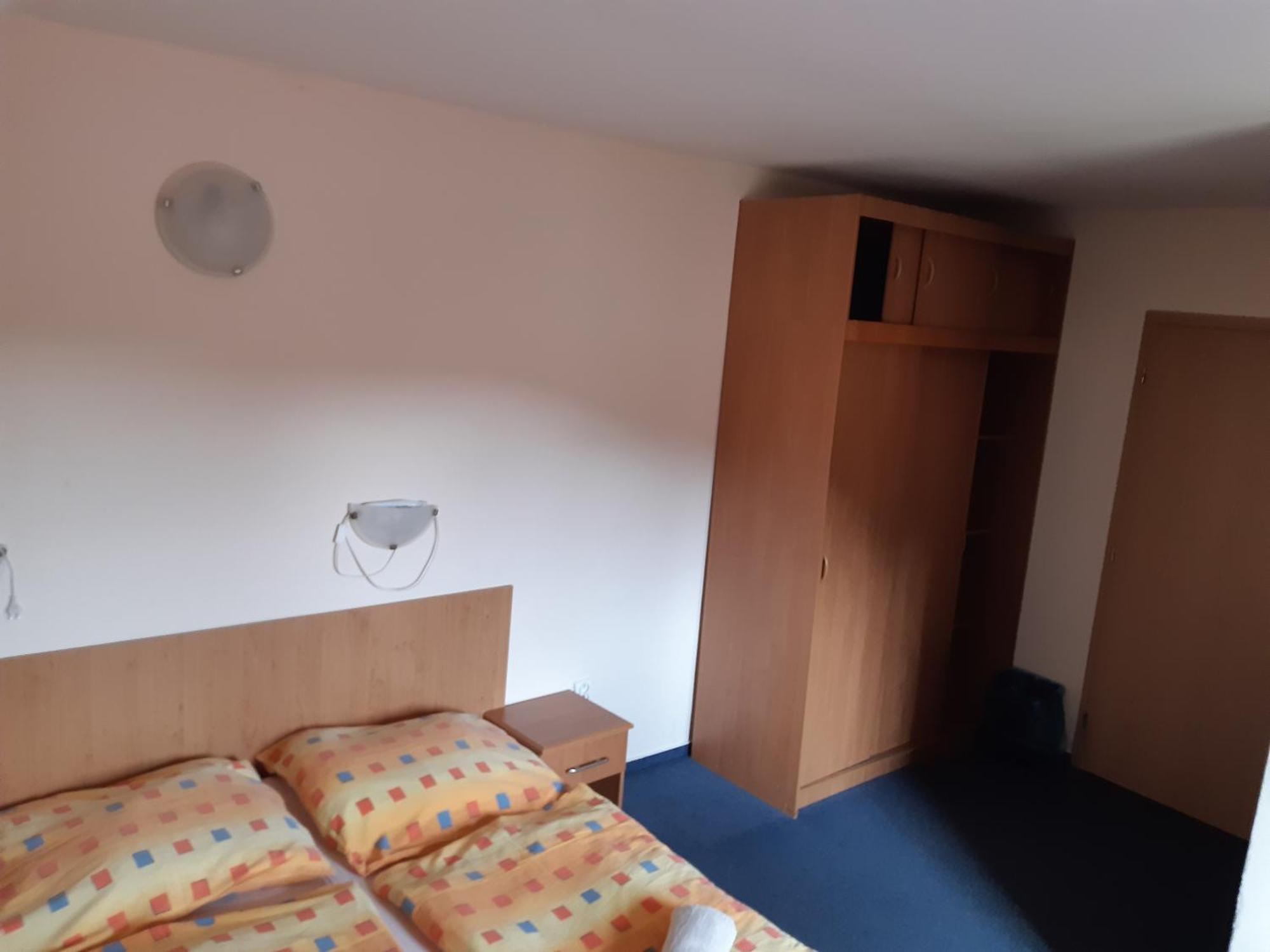 Penzion Adak Parnica Экстерьер фото