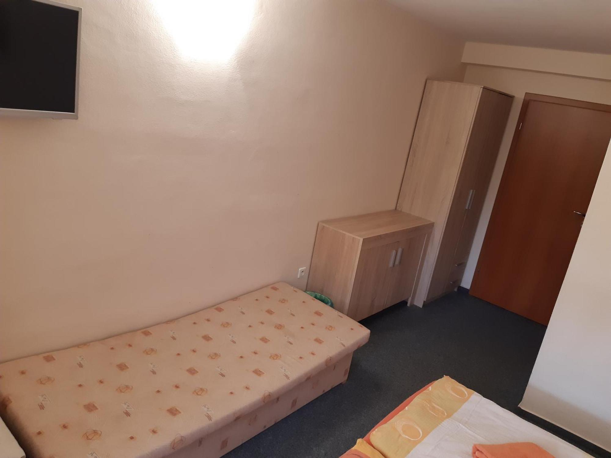Penzion Adak Parnica Экстерьер фото